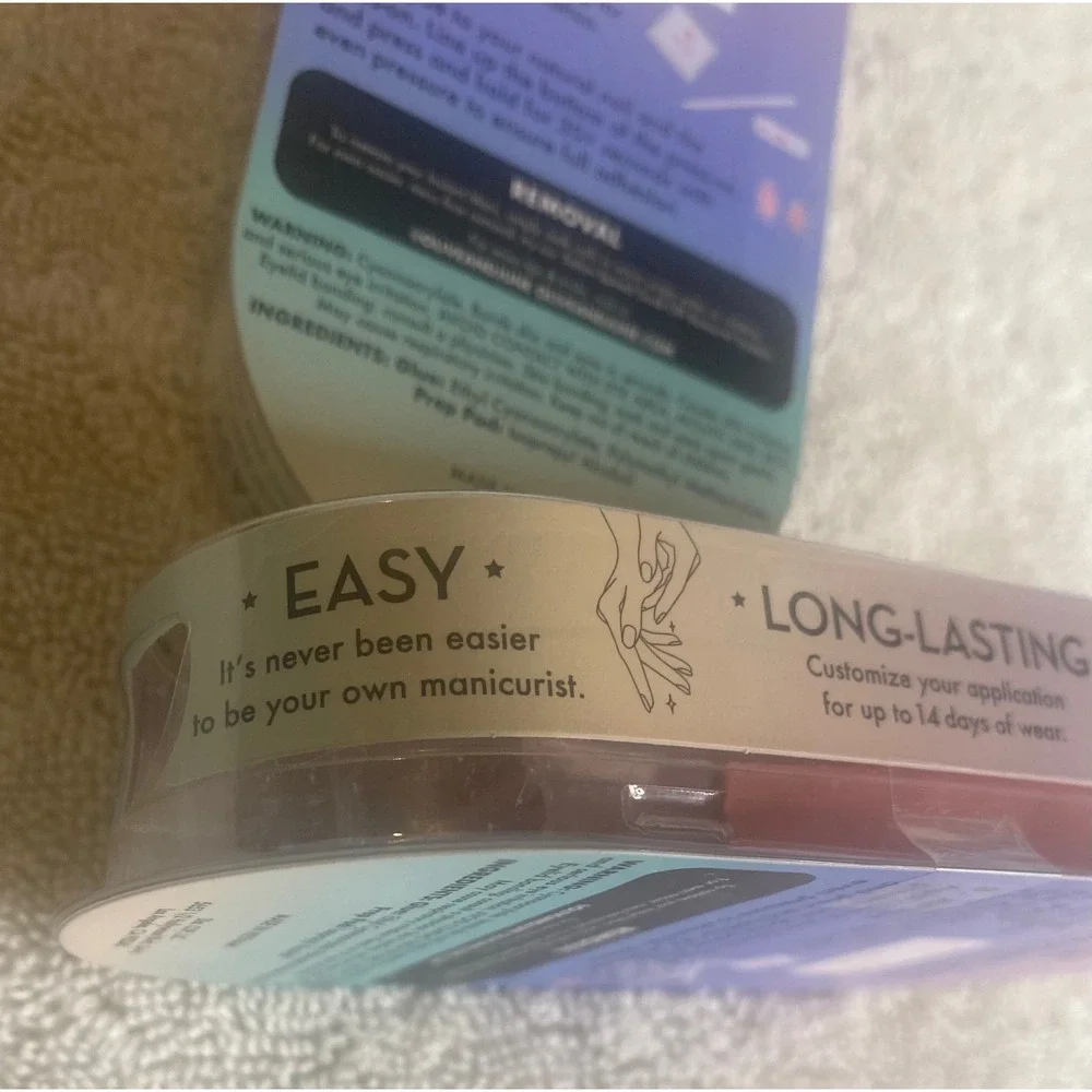 Olive & June Maximalist Press-On Nails Dream Vacation Round Short Set of 2 99200
